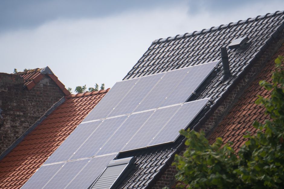 Solar on Tile Roofs: Installation Options and What to Expect
